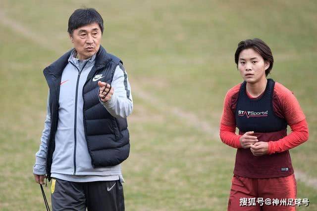 恩里克：巴萨比赛极具魅力，观看他们的比赛是一种享受